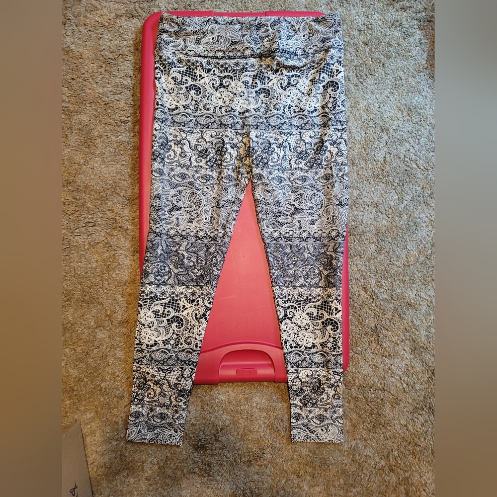 Lularoe Tall and Curvy Leggings